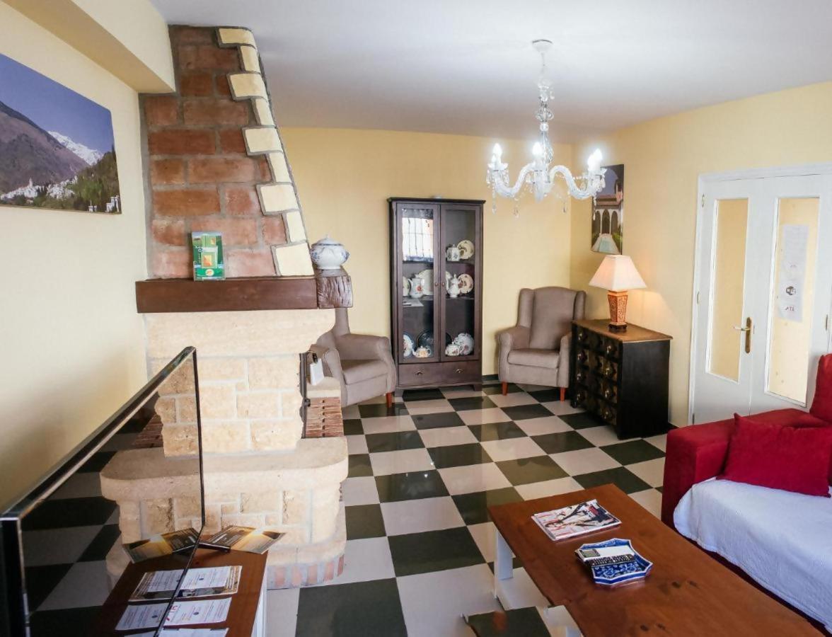 Tipica Casa En Frigiliana Con Patio Y Terrazaアパートメント エクステリア 写真