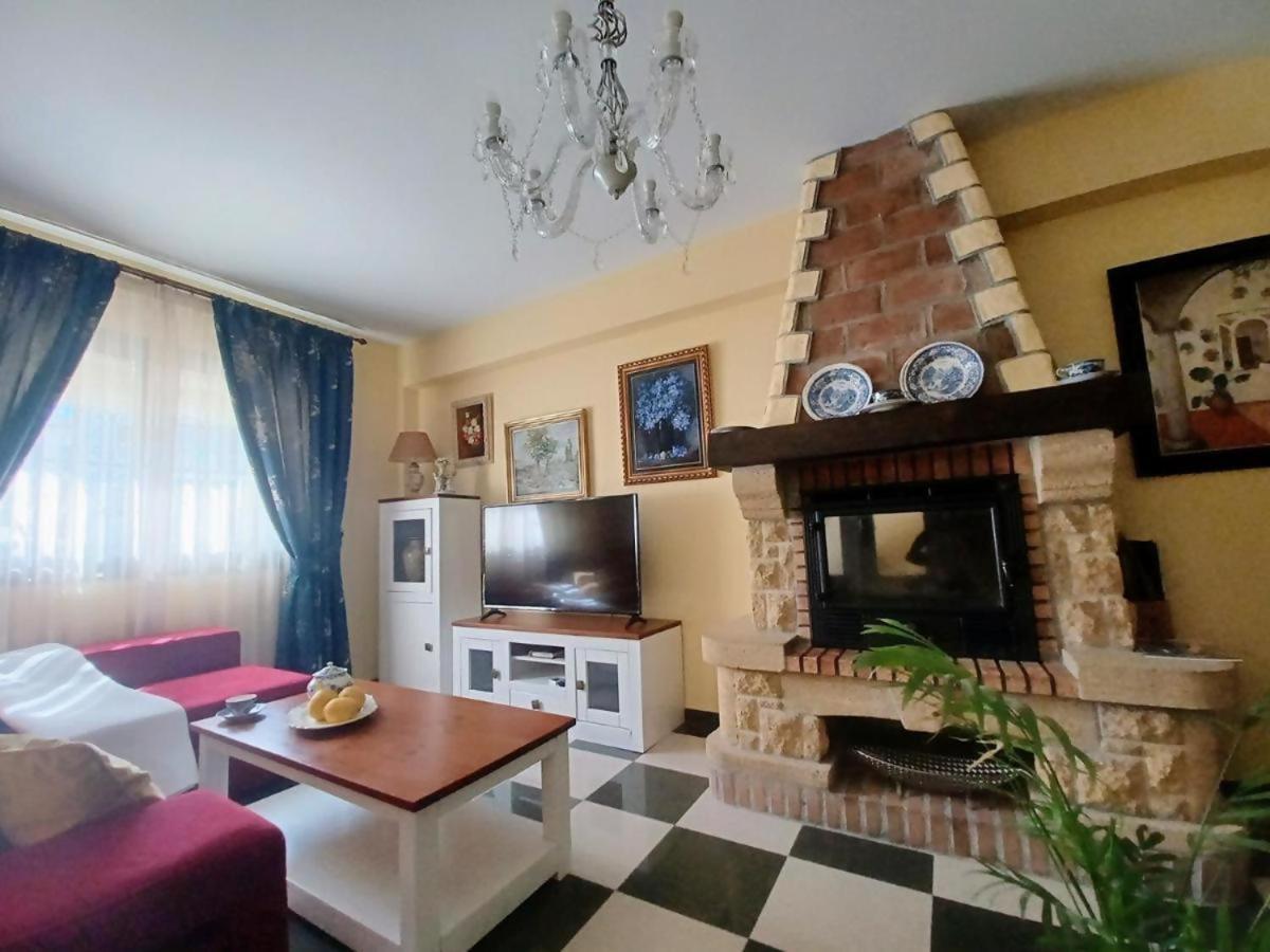 Tipica Casa En Frigiliana Con Patio Y Terrazaアパートメント エクステリア 写真